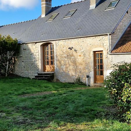 Gite Les Frenes Avec Pre Dans Joli Hameau Vermenton Exterior foto